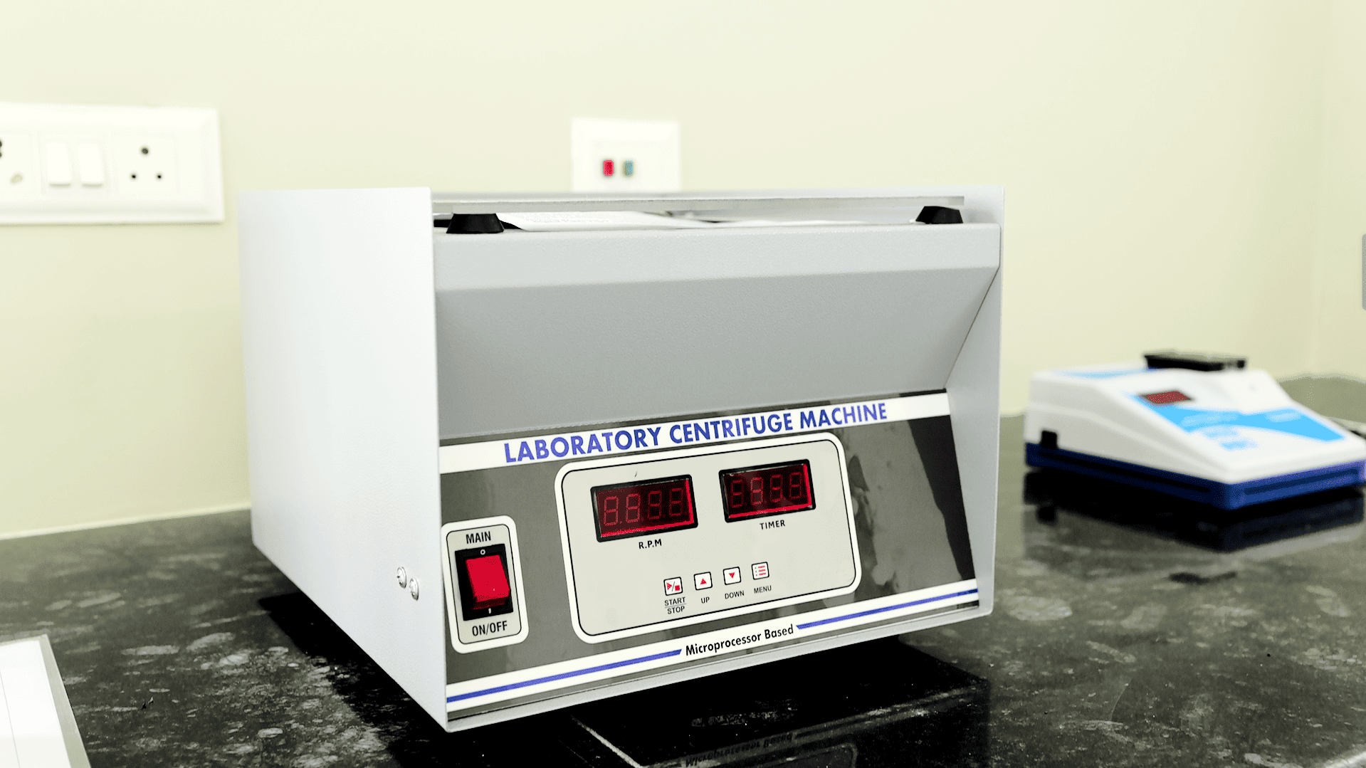 Pragjyotishpur University Guwahati Central instrument lab photo 15